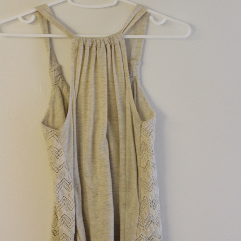 🎀 3/23 Crochet Tank Top - Picture 4 of 5